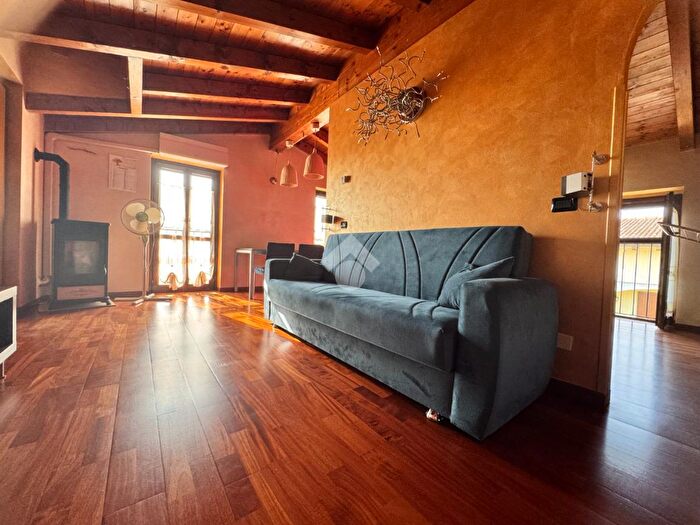 Appartamento trilocale in vendita in Via Ponte Fabbro, Cologne