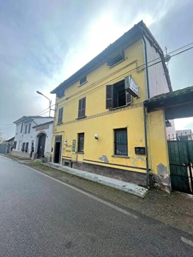 Casa con 7 locali in vendita in Via Villa Biscossi Galliavola, Galliavola