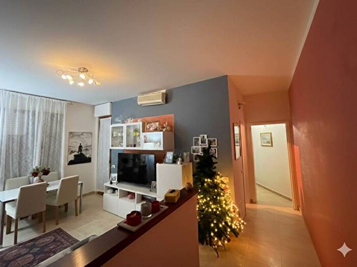 Appartamento quadrilocale in affitto in via Felice Matteucci, Firenze Nova, Firenze