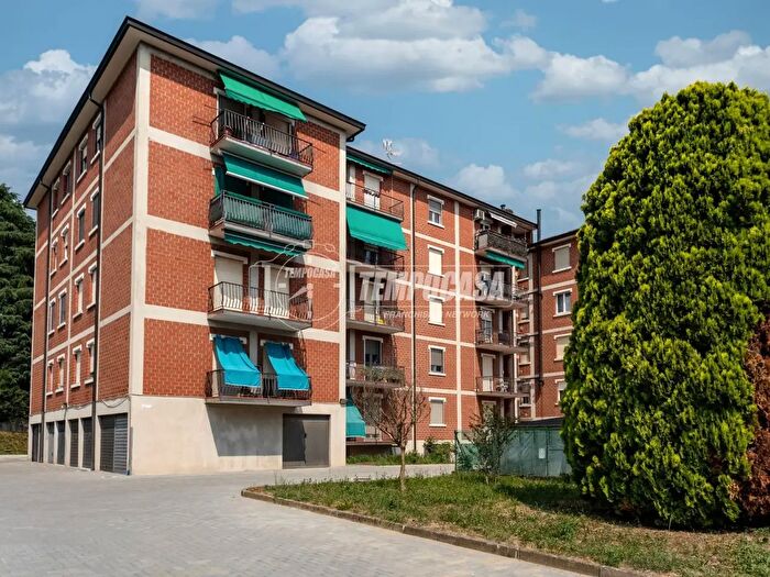 Appartamento trilocale in vendita in Via Don Davide Canali, Bulciago