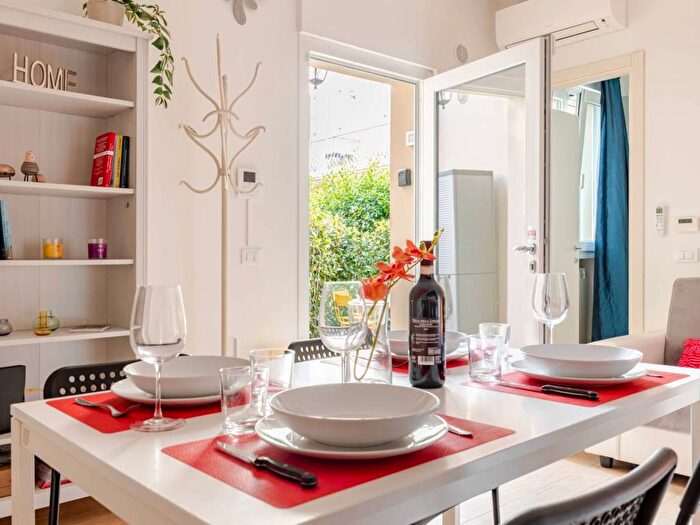 Appartamento bilocale in affitto in Via Antonio Squarcialupi, Porta al Prato San Jacopino, Firenze