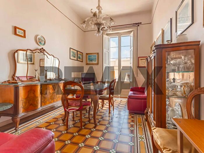 Appartamento quadrilocale in vendita in Via Quintino Sella, Bari