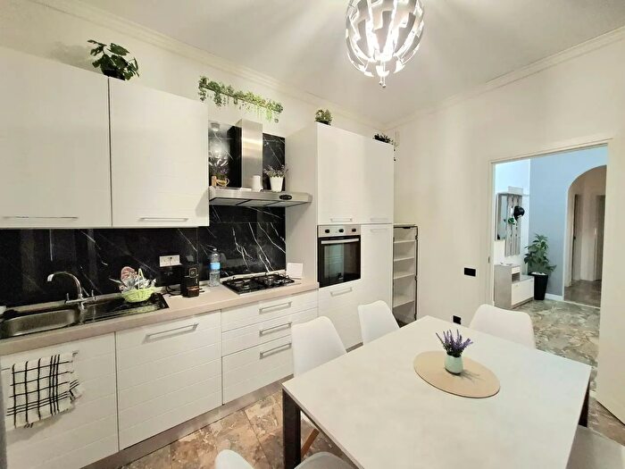 Appartamento con 5 locali in vendita in Via Giosuè Carducci, Rovigo