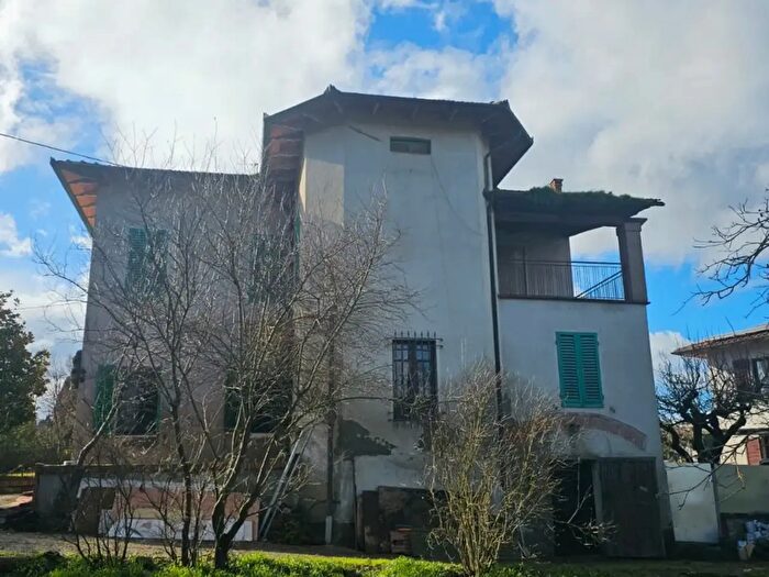 Casa con 5 locali in vendita in Torrita Di Siena