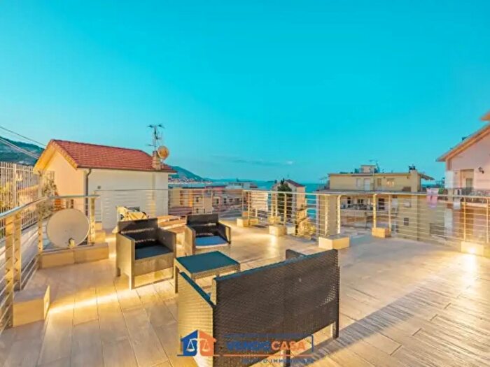 Casa quadrilocale in affitto in Via Asti, Laigueglia