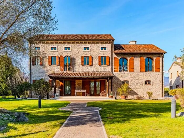 Casa con 6 locali in vendita in Via Ciadema, San Pietro Di Feletto