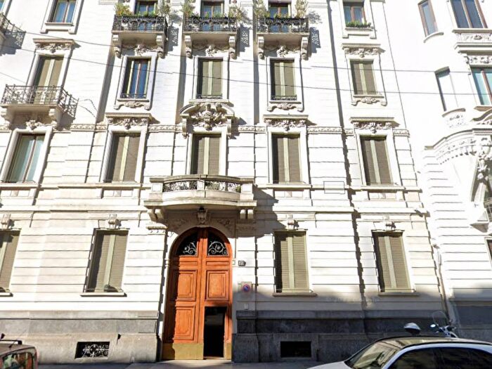 Appartamento con 6 locali in affitto in Via Lorenzo Mascheroni, Pagano, Milano