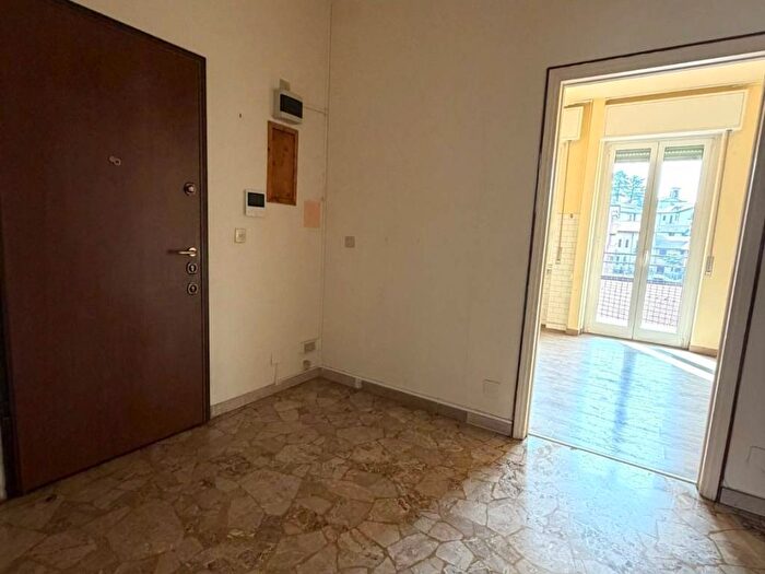 Appartamento trilocale in affitto in Via San Pedrino, Bosto, Varese