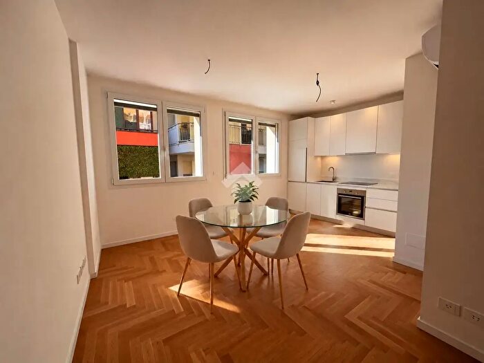 Appartamento monolocale in affitto in Via Ponale, Milano