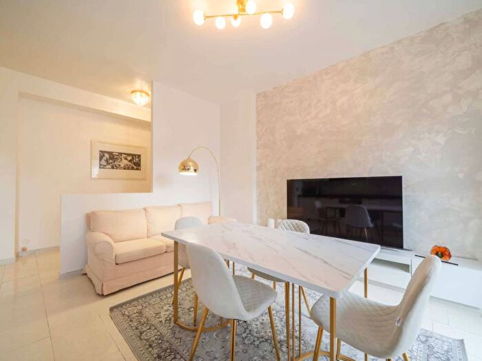 Appartamento trilocale in affitto in Via Mac Mahon, Ghisolfa Mac Mahon, Milano