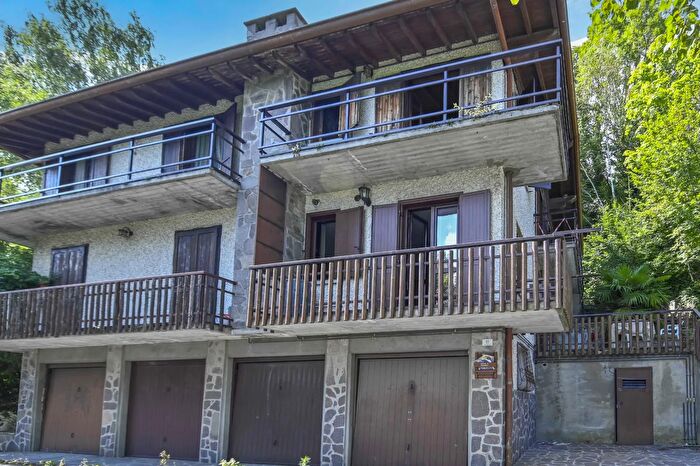 Appartamento bilocale in vendita in Via Aviatico, Selvino