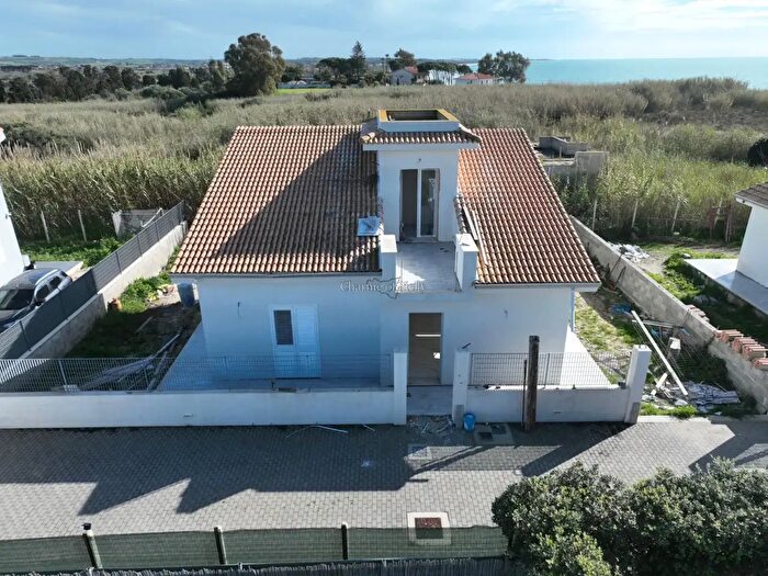 Casa quadrilocale in vendita in Pozzallo