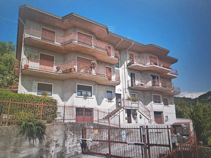 Appartamento quadrilocale in vendita in Via Cimaer Almenno San Salvatore, Almenno San Salvatore