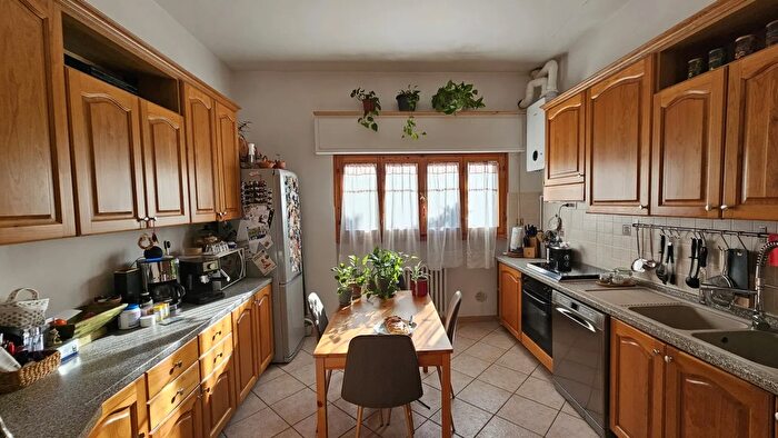 Appartamento con 5 locali in vendita in Via Roma, Bagno A Ripoli