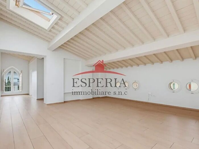 Appartamento trilocale in vendita in Pisa
