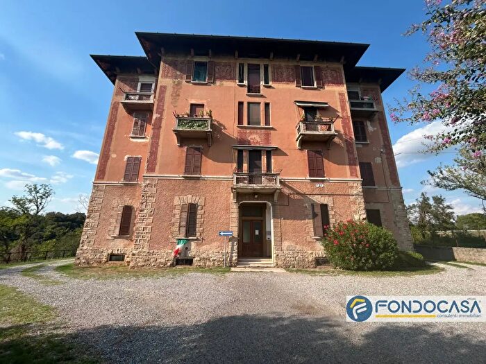 Case in Vendita e in Affitto - 2