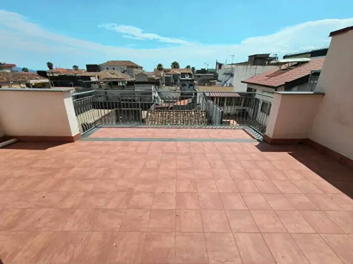 Casa con 5 locali in vendita in Riposto