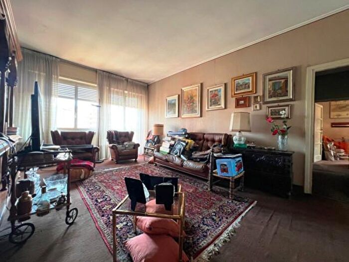 Appartamento quadrilocale in vendita in Via Giovanni Cimabue, Milano