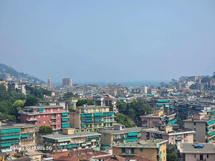 Appartamento trilocale in vendita in Viale Lauri Rapallo, Rapallo