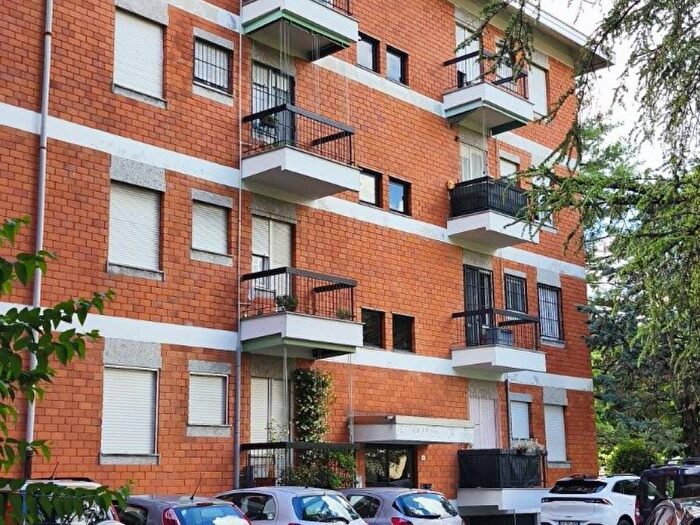 Appartamento trilocale in affitto in Via Luigi Cadorna, Semicentro, Vimercate