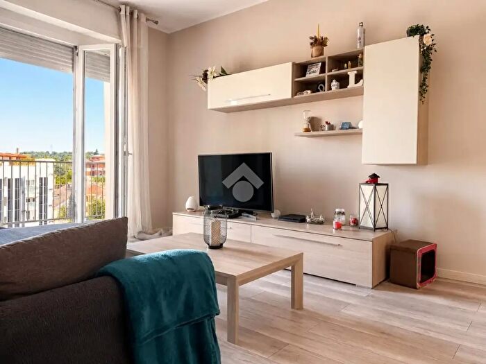 Appartamento trilocale in vendita in Via Emilia, Tortona