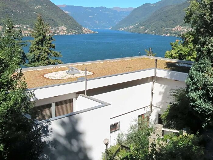 Casa con 15 locali in vendita in Via per Bellagio, Faggeto Lario