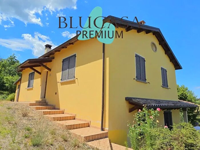 Casa quadrilocale in vendita in Strada di Dogheria, Meldola