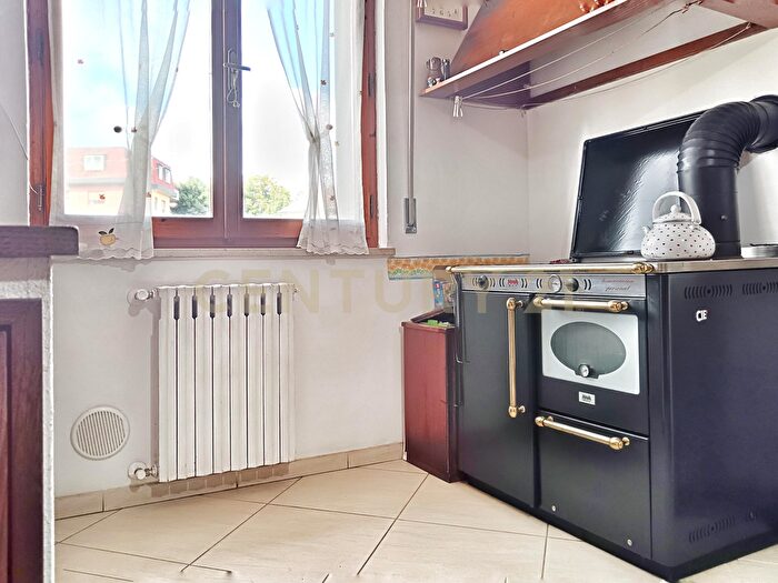 Case in Vendita e in Affitto - 2