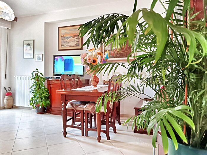 Appartamento con 5 locali in vendita in Via della Rupe, Abbadia San Salvatore