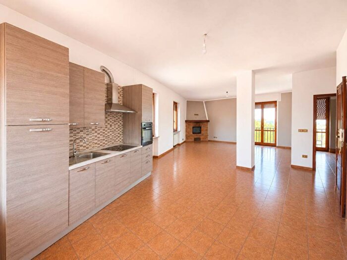 Appartamento trilocale in affitto in Via Ramaudio, Centro, Vinchio
