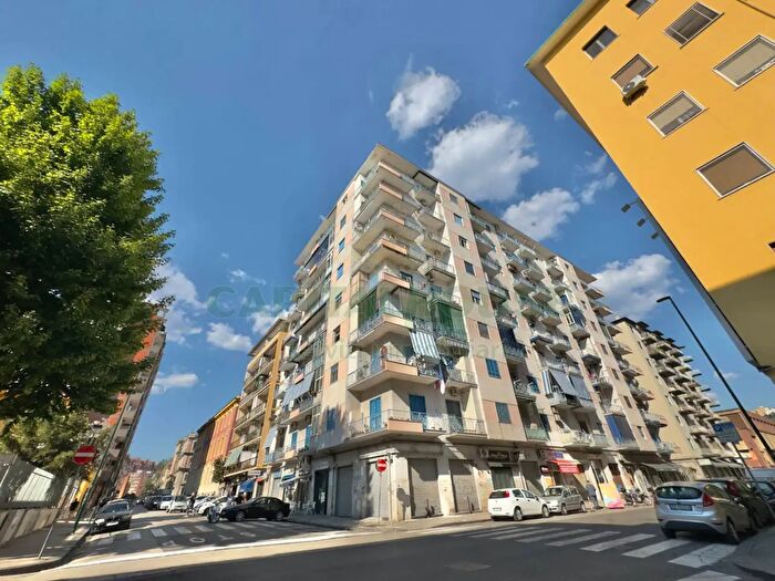 Appartamento quadrilocale in vendita in Via Pietro Jacopo De Gennaro, Napoli