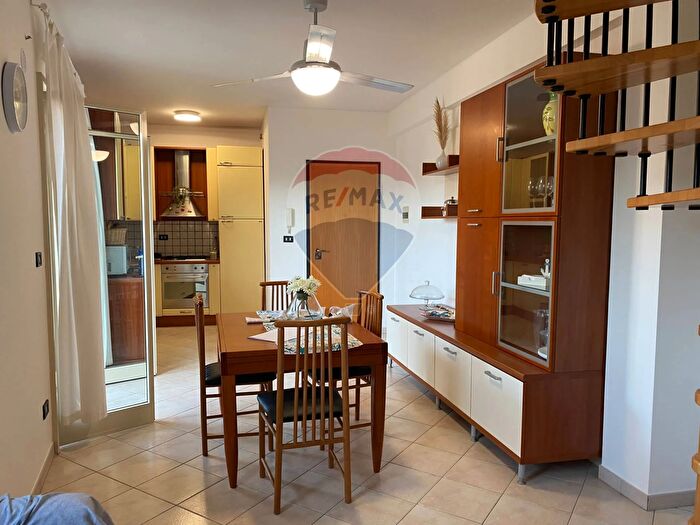 Appartamento trilocale in vendita in Via Spiaggia, Mascali