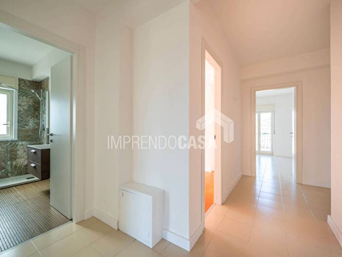 Appartamento quadrilocale in affitto in Via Generale Domenico Chinnici, Calatafimi Alta, Palermo