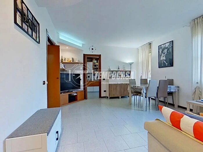 Appartamento quadrilocale in vendita in Via SFrancesco dAssisi, Lissone