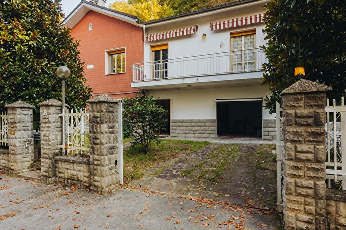 Casa con 5 locali in vendita in Monterenzio