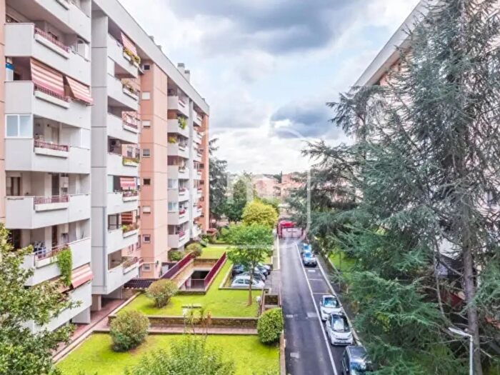 Appartamento con 6 locali in vendita in Via Varsavia, Roma