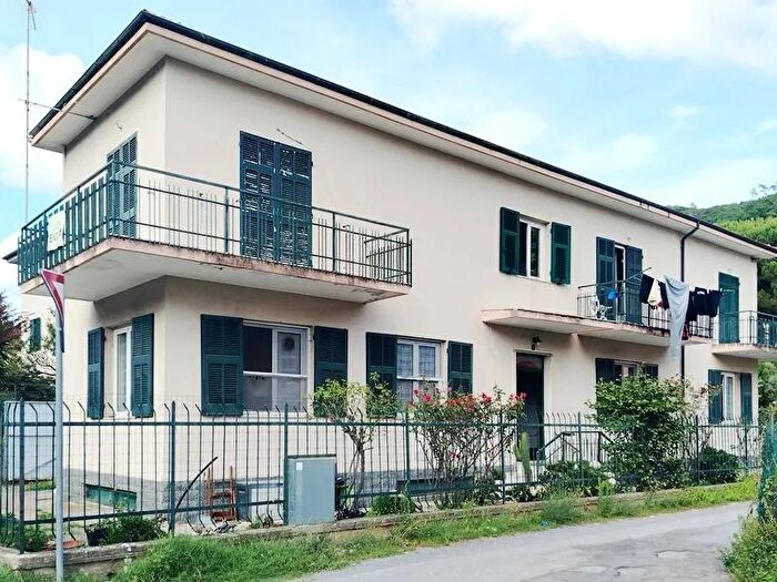 Casa con 9 locali in vendita in Via dei Carabigi a, Albisola Superiore