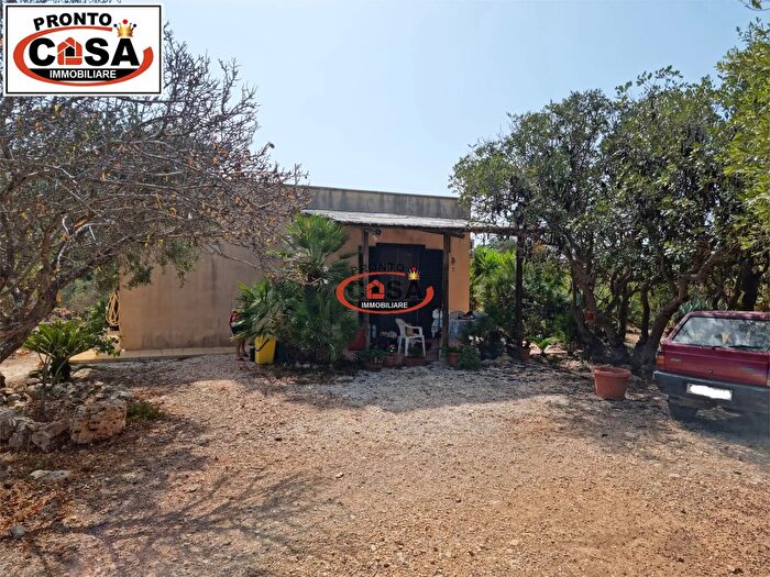 Appartamento trilocale in vendita in Favignana