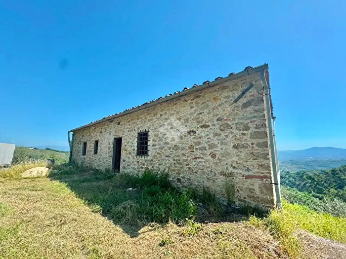 Casa con 5 locali in vendita in Via Fonte Vecchia, Carmignano