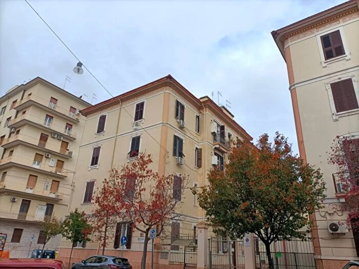 Appartamento con 5 locali in vendita in Corso Umberto I, Taranto