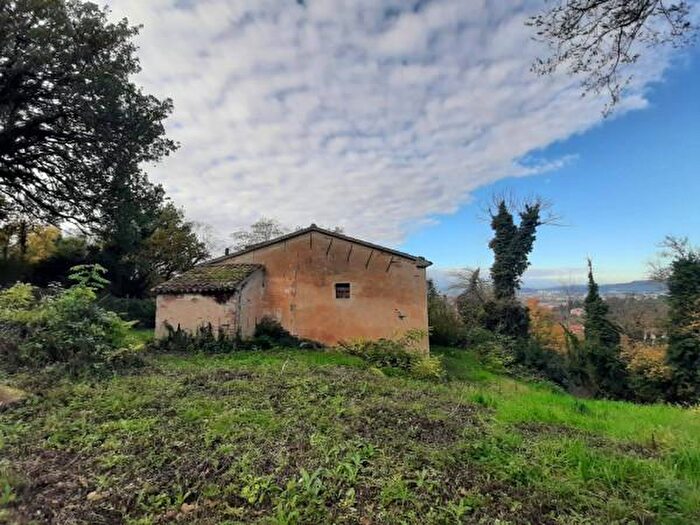 Casa con 6 locali in vendita in Via Eugenio Barsanti, Pesaro