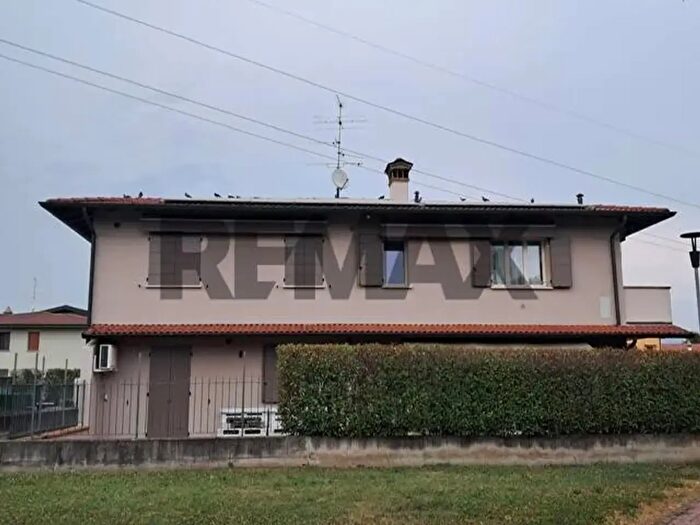 Appartamento trilocale in vendita in Via Aldo Sussarello, Ospitaletto