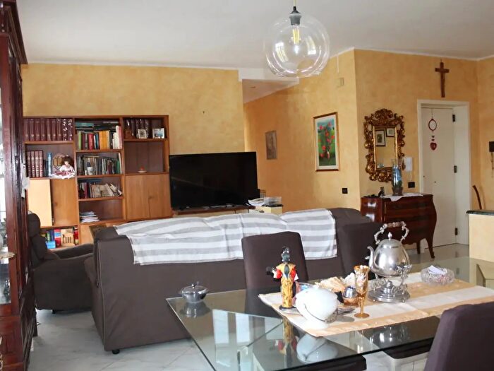 Appartamento quadrilocale in vendita in Fondo Alfano, Palermo