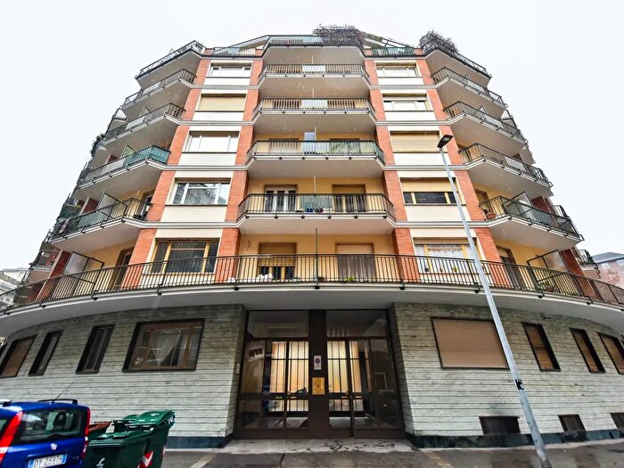 Appartamento quadrilocale in vendita in Via Federico Paolini, Torino