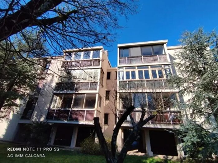 Appartamento quadrilocale in vendita in Via del Biancospino, Trieste