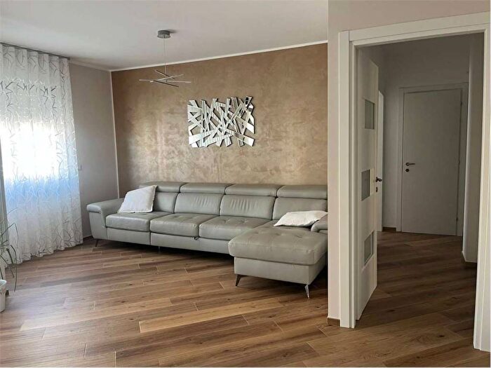 Appartamento trilocale in affitto in Paradiso Minnuta, Brindisi