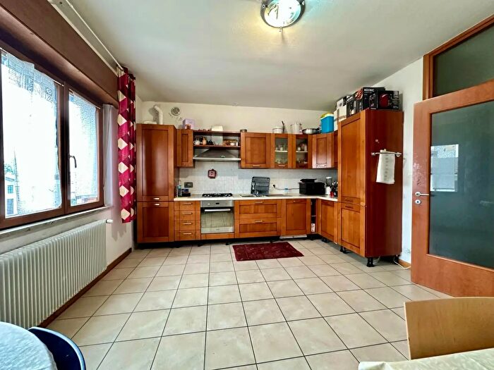 Appartamento con 5 locali in vendita in Via San Giovanni, Manzano