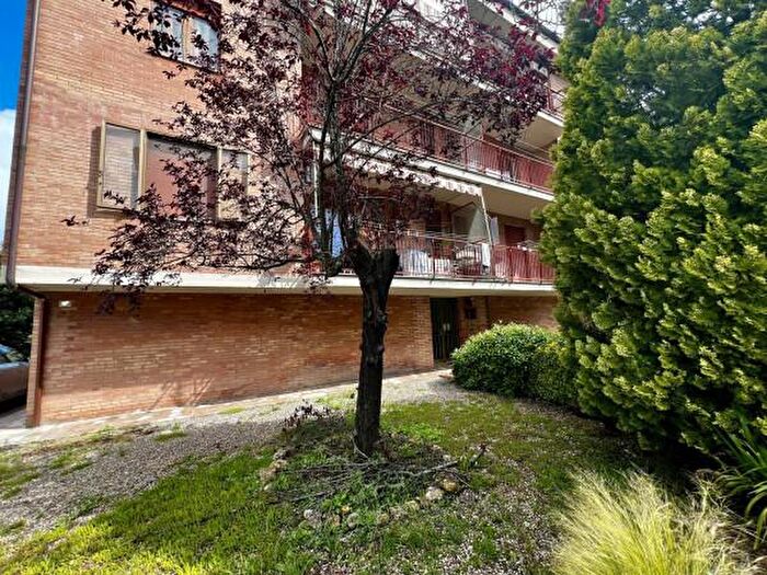 Appartamento con 5 locali in vendita in Via Marche, Buonconvento