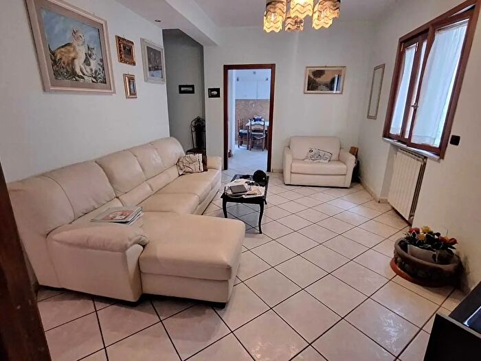 Appartamento quadrilocale in vendita in Corso Umberto I, Torre Annunziata