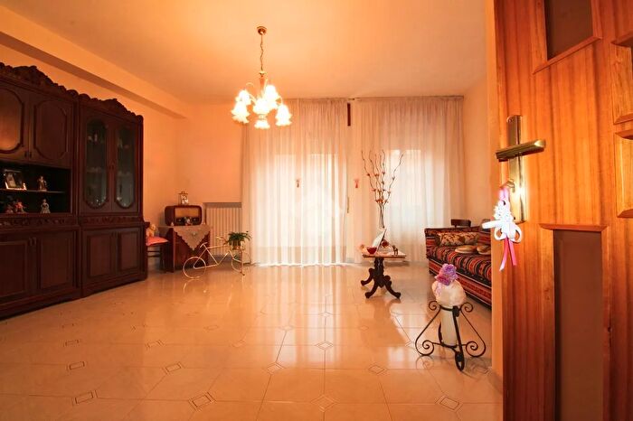 Appartamento quadrilocale in vendita in Viale Augusto, Lucera